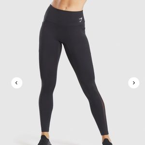 Training Mesh Pocket Leggings